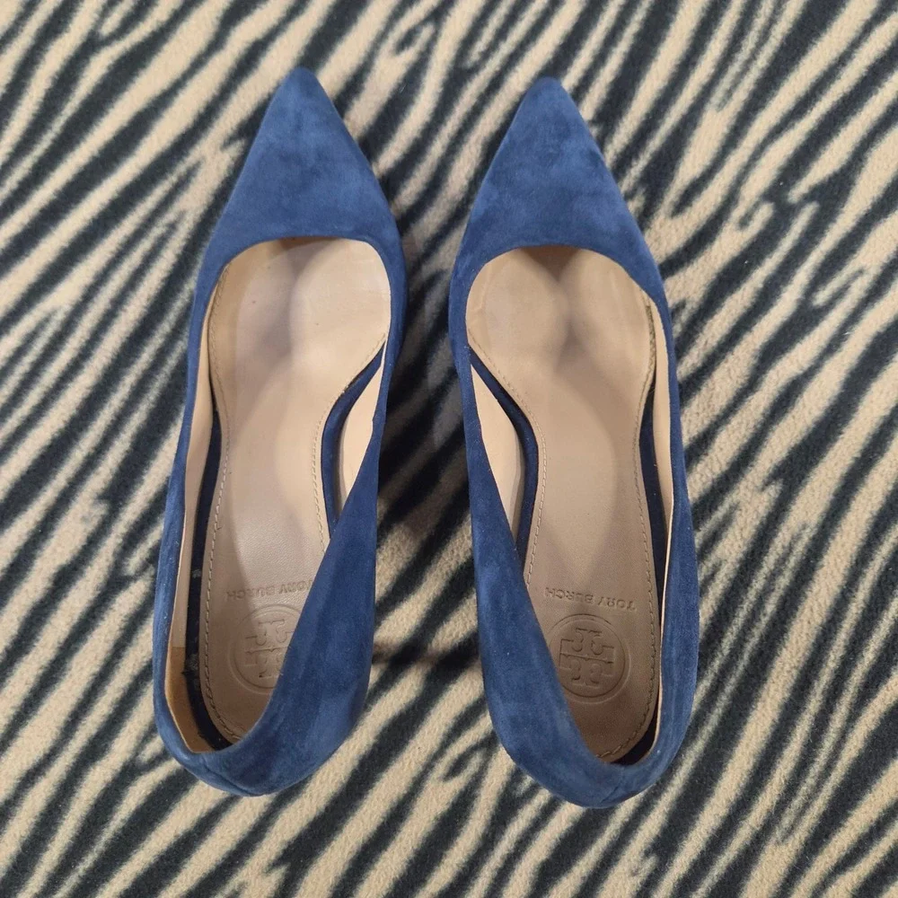 Tory Burch Gigi Navy Blue Suede Pointed Toe Pumps Gold Logo Heel 7M
